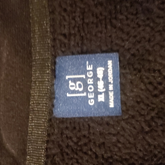 COPY - Brick Red and Black sweat jack with faux fur lining. Sz XL - Picture 7 of 8